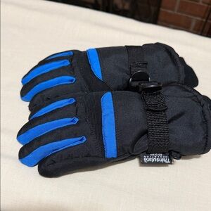 3M Thinsulate Kids Black Winter Ski Gloves, Size 4-7 (Small)
